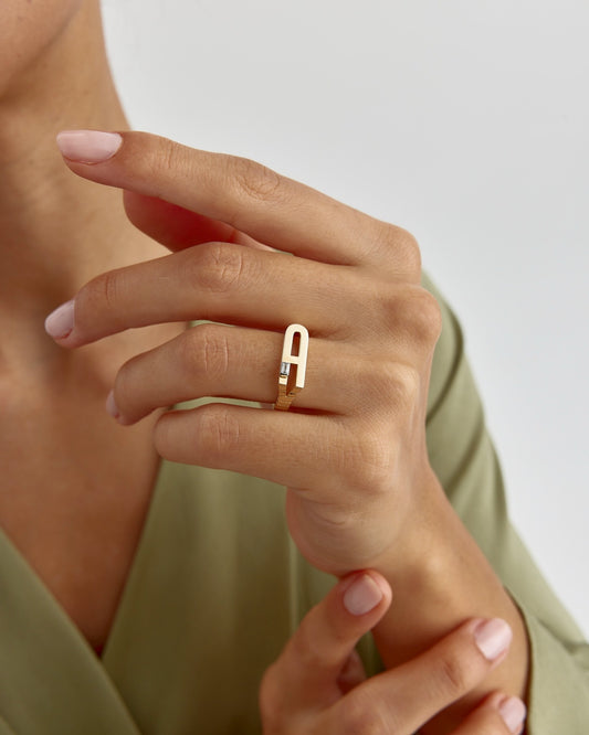 Heritage Baquette Letter