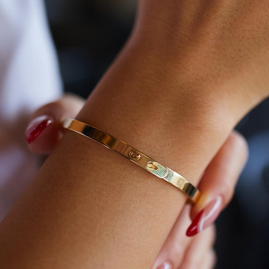 Bilek Ayarlı Plaka Kelepçe