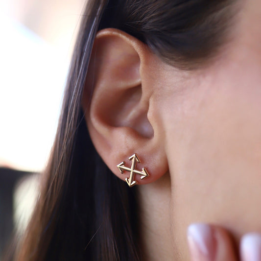 Dört köşeli küpeler