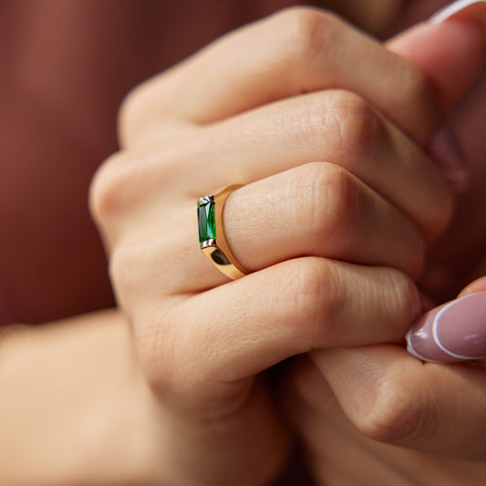 Green Rectangular Ring