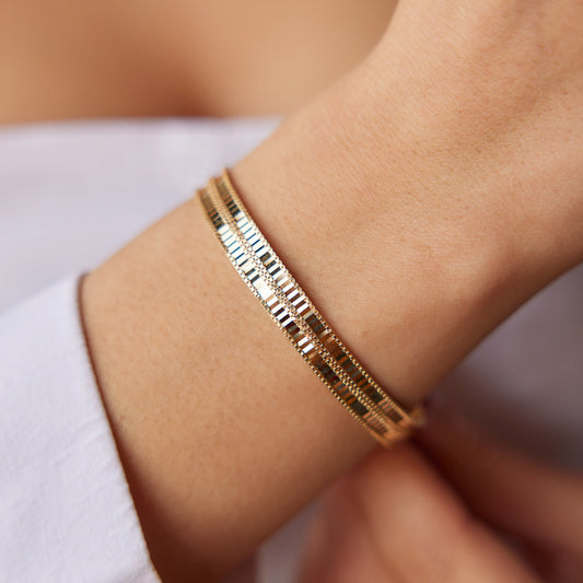 Two Rows of Crystal Clamps