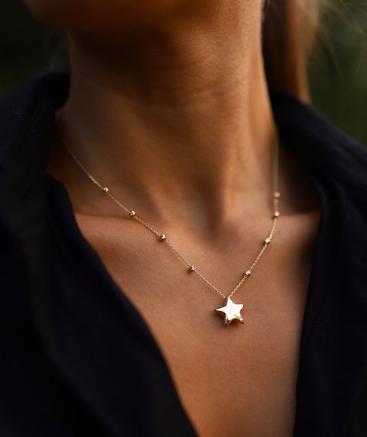 Doric Big Star Necklace