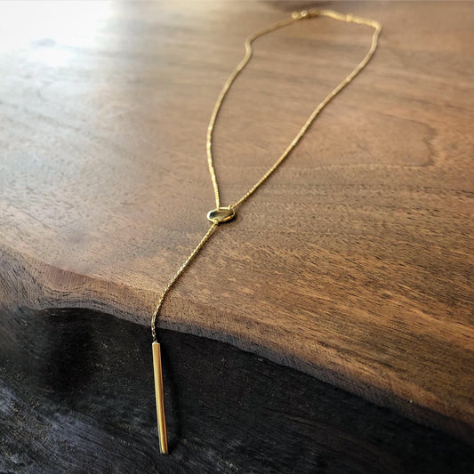 Single Sequin Necklace with Stick Pendant