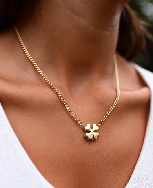 Gurmet Chain Clover Necklace